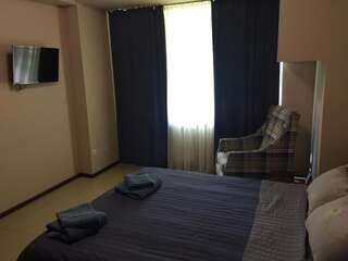 Отель Westend Hotel Kyiv Киев Люкс-8