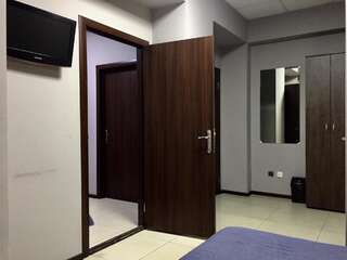 Отель Westend Hotel Kyiv Киев Люкс с 2 спальнями-7